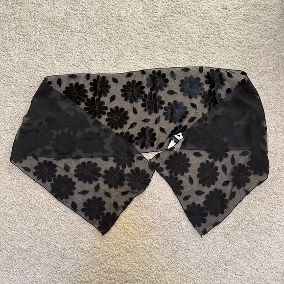 Soho Design Group Velvet Floral Sheer Black Oblong Scarf - Picture 4 of 4